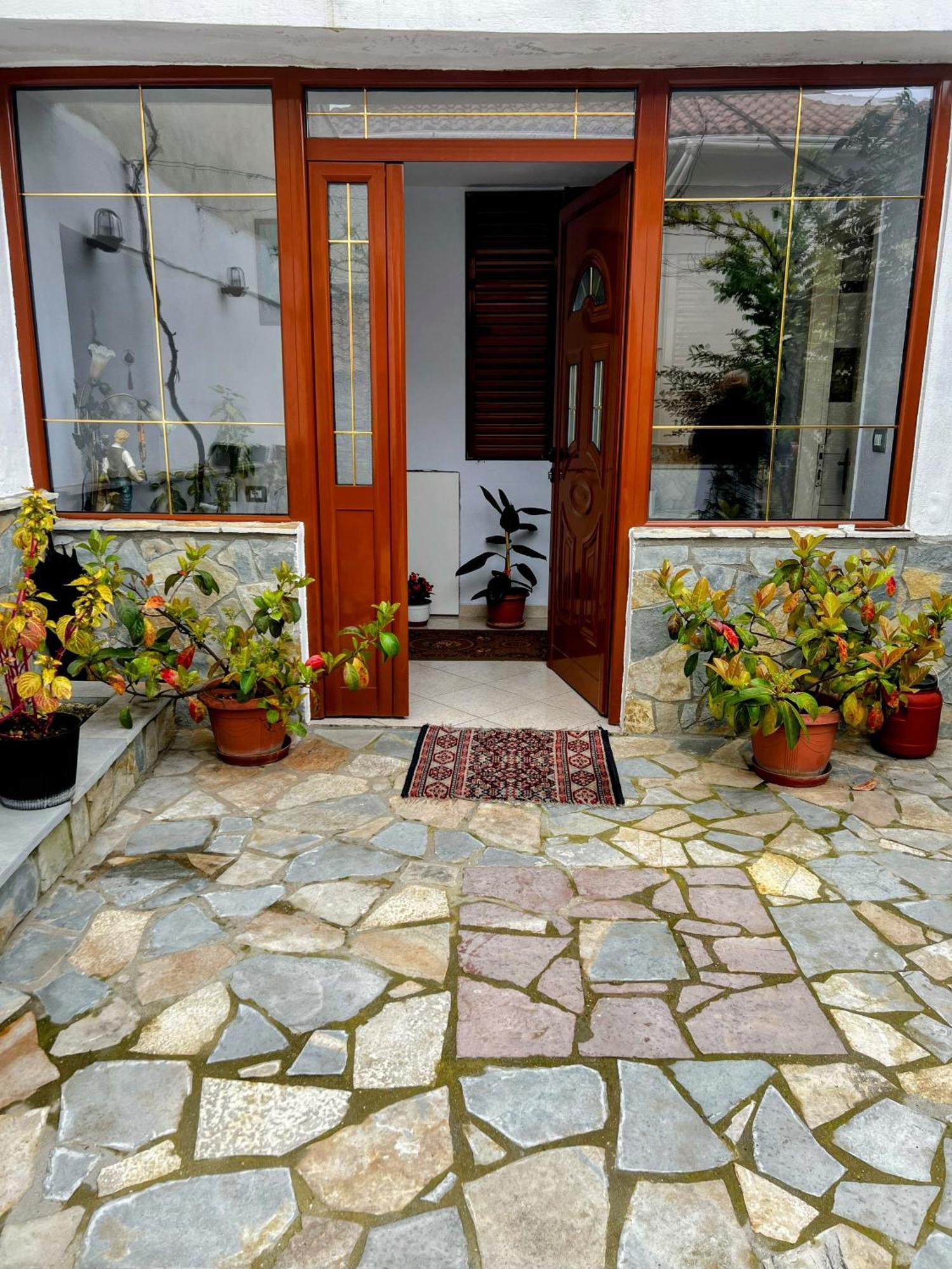 Luigi Guest House Gjirokastër المظهر الخارجي الصورة